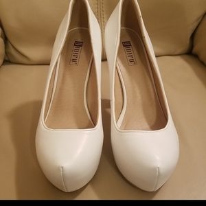 IDIFU, White Platform Shoes, Size 7.5